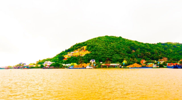 Đầm Đông Hồ, núi Tô Châu.